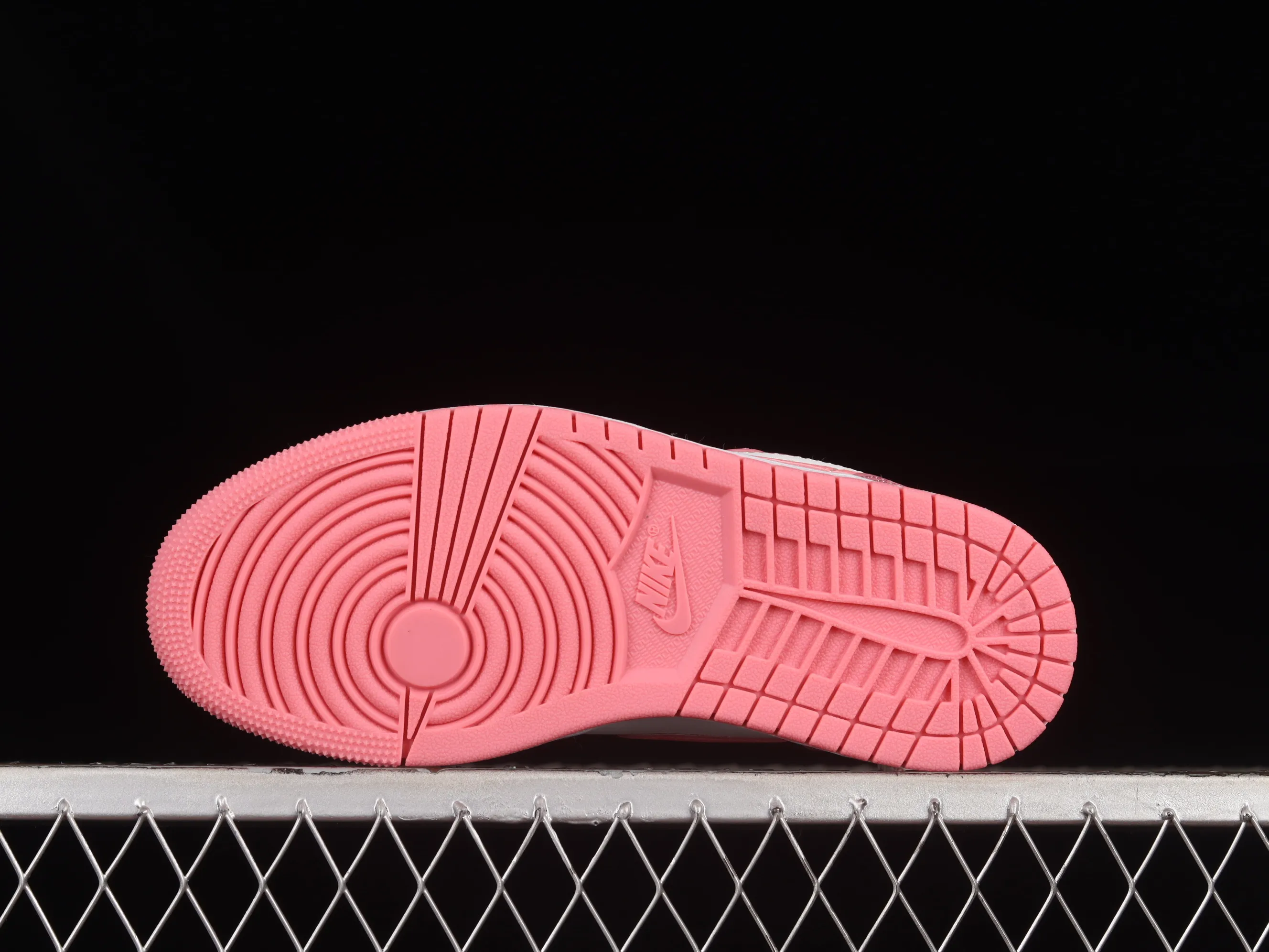 All categories Air Jordan Jordan series basketball shoes Air Jordan 1 Low Z version Air Jordan 1 Low "Desert Berry" AJ1 Joe 1 pink and white low-top cultural basketball shoes 553560-616